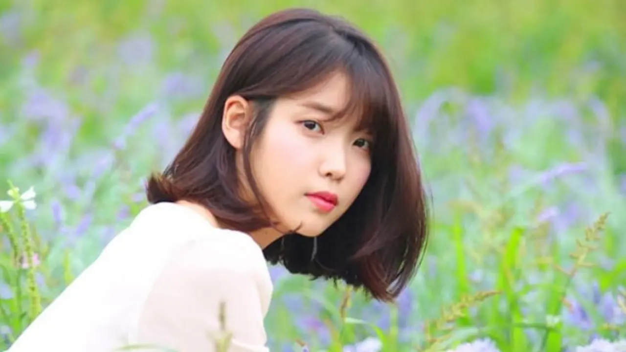 [Bintang] IU Kembali Tanda Tangan Kontrak dengan Kakao M