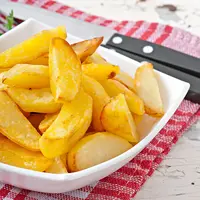 Ilustrasi kentang goreng/copyright freepik.com/timolina