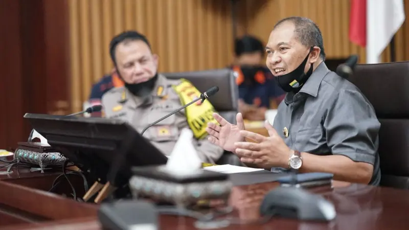 Wali Kota Bandung, Oded M. Danial menerima Tim Saber Pungli Jabar yang dipimpin Ketua Pelaksana, Kombespol Syahri Gunawan. (sumber foto : Humas Pemkot Bandung)