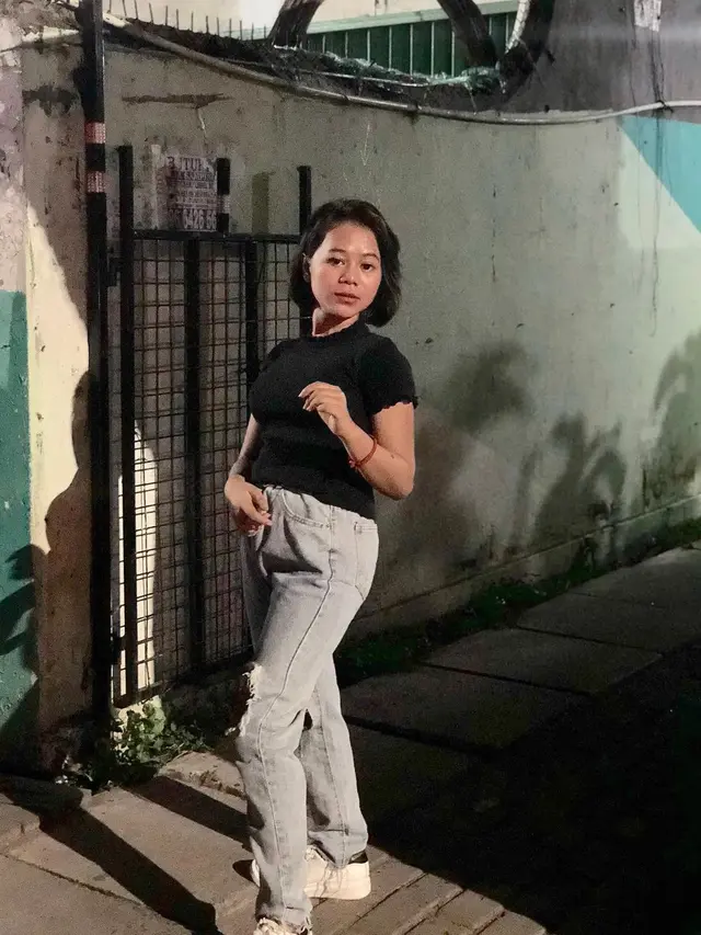 Potret Cimoy Nuraini Dengan Rambut Pendek. (Sumber: Instagram/cimoynurainiasli)