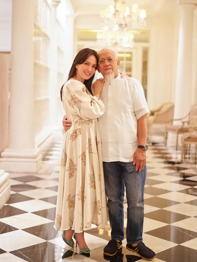 Potret kedekatan Shandy Aulia dan sang ayah tercinta (Instagram/ shandyaulia)