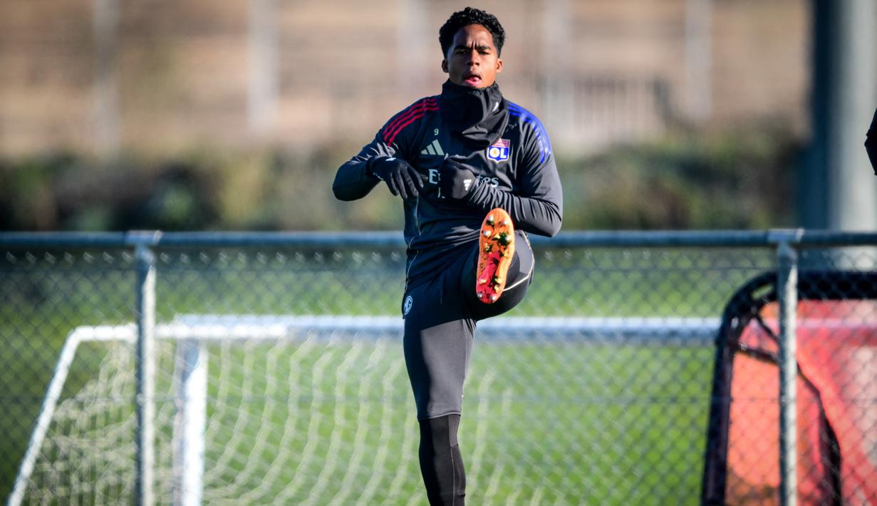 Kontrak peminjaman Endrick bersama Lyon akan berlangsung hingga enam bulan mendatang. Pemain asal Brasil itu diharapkan jika nanti kembali ke Real Madrid akan menjadi pemain andalan. (AFP/Olivier Chassignole)
