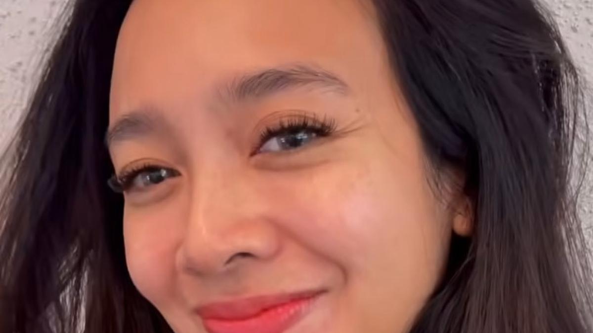 Mantan Penyanyi Cilik Dhea Ananda Percaya Diri Perlihatkan Uban di Rambutnya di Usia Hampir 39 Tahun