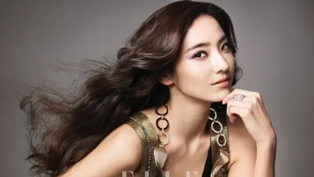 6 Artis K-Pop dengan Bentuk Payudara yang Indah