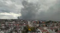 Kebakaran pabrik wafel di Brussel, Belgia (23/11/2017) (Twitter/@TizBreda)