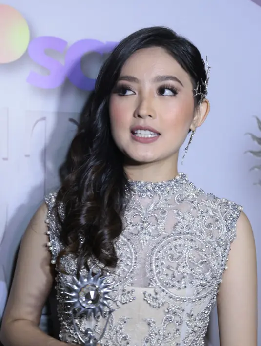 Natasha Wilona berhasil mengalahkan pesaingnya yang merupakan nama-nama besar dan punya kemampuan akting yang mumpuni. (Adrian Putra/Bintang.com)