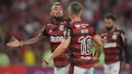 Sejak beberapa musim terakhir, Flamengo yang dikenal seagai klub pengekspor pemain-pemain berkualitas ke klub-klub di liga top Eropa menjelma menjadi klub yang menampung para pemain yang meninggalkan klub top Eropa untuk pulang kampung atau sekedar mencicipi aroma Liga Brasil. Berikut 5 pemain di antaranya. (AFP/Carl De Souza)
