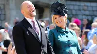 MIke Tindall dan Zara Tindall saat menghadiri upacara pernikahan Pangeran Harry dan Meghan Markle di St. George's Chapel, Windsor Castle, Windsor, dekat London, Inggris, Sabtu (19/5). (Gareth Fuller/pool photo via AP)