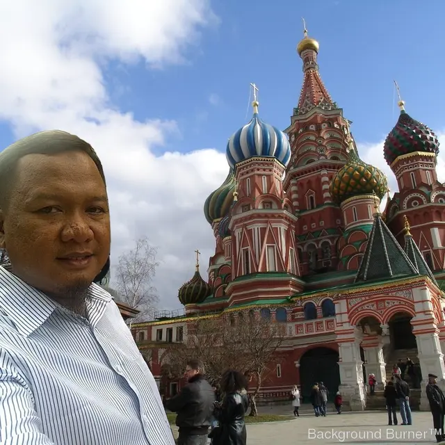 6 Editan Foto Gagal Saat Traveling ke Luar Negeri Ini Absurd, Kocak