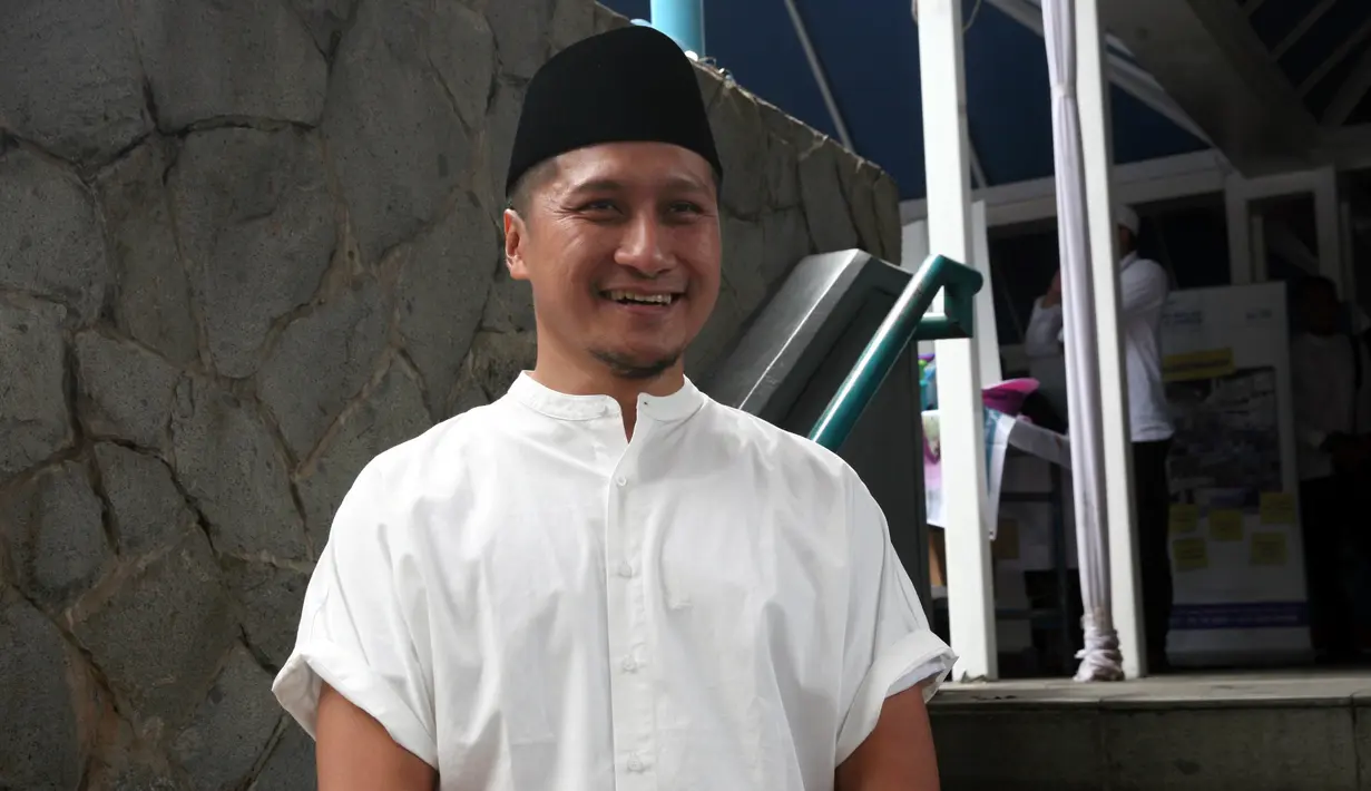 "Kemaren ada tawaran sebuah film, ada adegan di kolam renang nggak jadi. Terus ada tawaran iklan ketika pas jalan ada sesuatu yang nggak sesuai, galau gitu, jadi nggak ambil," tuturnya. (Nurwahyunan/Bintang.com)