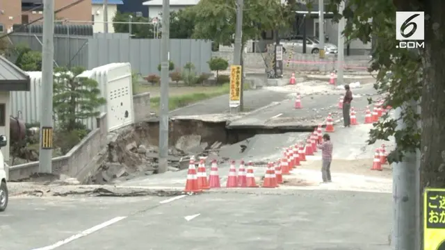 VIDEO: Ratusan Rumah di Jepang Miring Akibat Gempa