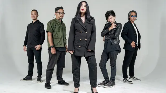 Cokelat Band Lanjutkan Agresi bersama Astrid Selagi Aiu Ratna Cuti Melahirkan