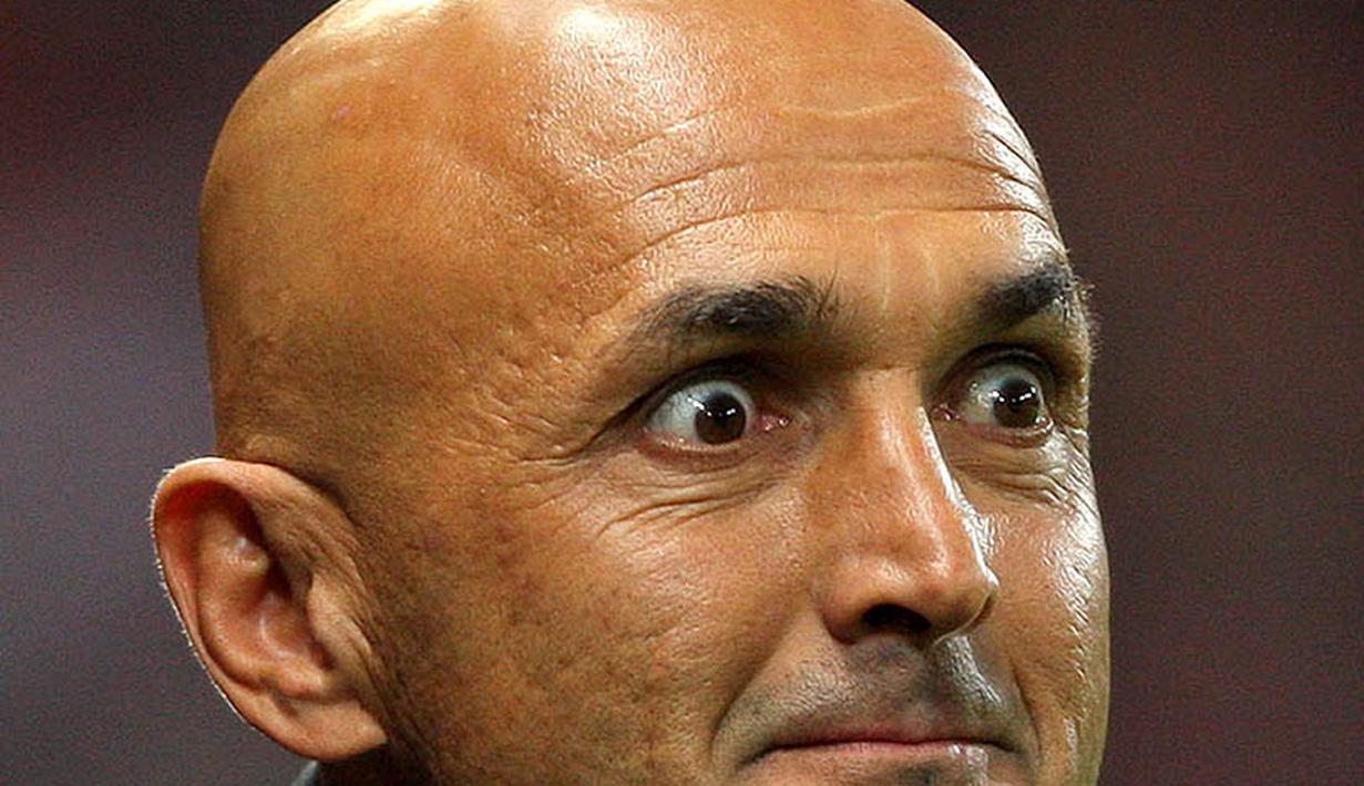 Bersama Zenit St Petersburg, pelatih plontos itu sukses mempersembahkan dua gelar Liga Premier Rusia. (AFP/Andrew Yates)