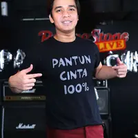 Billy Syahputra di launching single 'Pantun Cinta 100%'. (Nurwahyunan/Bintang.com)