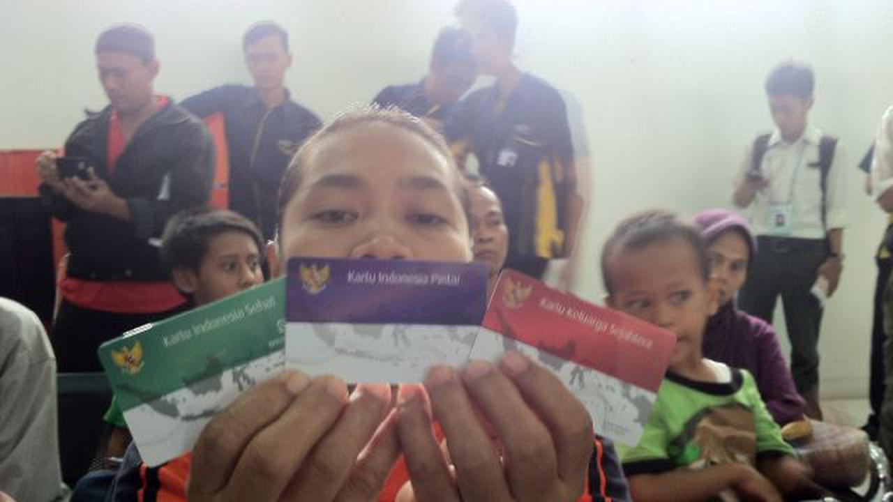 Kartu Indonesia Pintar, Kartu Indonesia Sehat, Kartu Keluarga Sejahtera