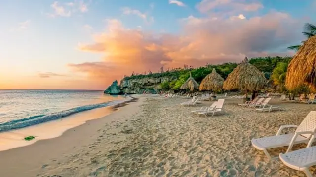 Wisata Pantai di Curacao