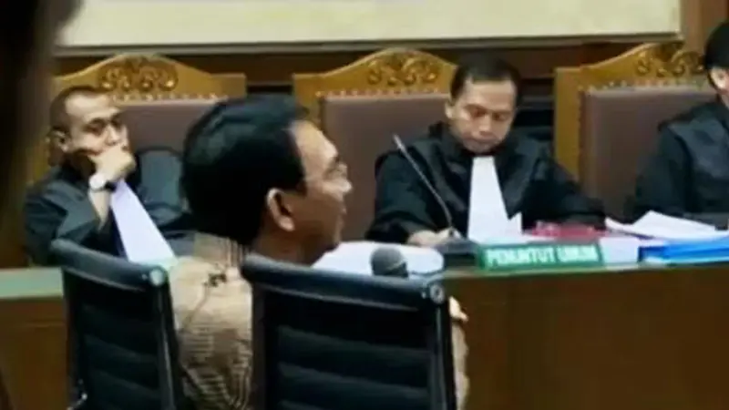 Segmen 2: Ahok Hadiri Sidang Kasus UPS hingga Aksi Ojek Palang