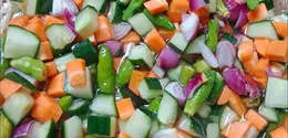 Acar Timun dan Wortel. (Foto: wikipedia)