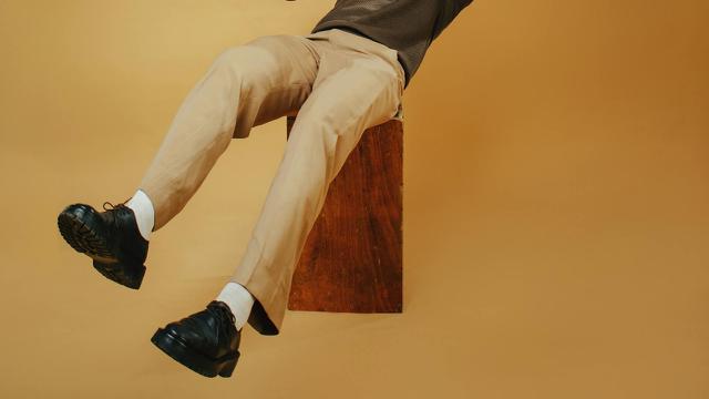 Ilustrasi celana chino pria