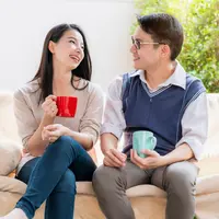 Ilustrasi pasangan bahagia/copyrightshutterstock/WHYFRAME