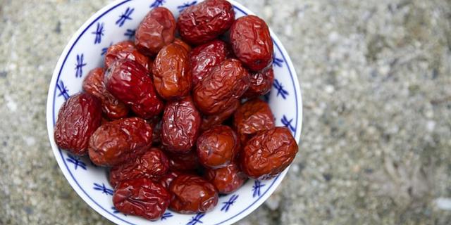 Cara Menyimpan Kurma agar Tahan Lama, Menjaga Kualitas Buah Tetap Manis
