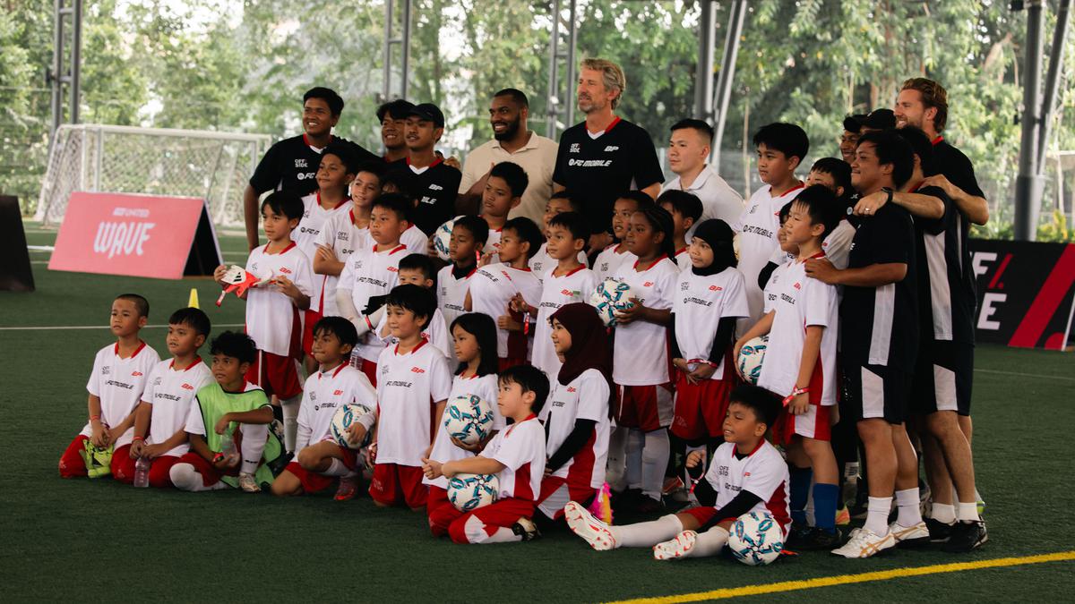 2 Hari Edwin van der Sar di Jakarta: Berbagi Cerita dan Ilmu dalam Dinner, Coaching Clinic, dan Fun Match
