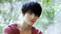 Kim Jaejoong dan Yamapi Bermain Bareng