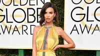 6 Seleb Bergaun Paling Seksi di Golden Globe 2017