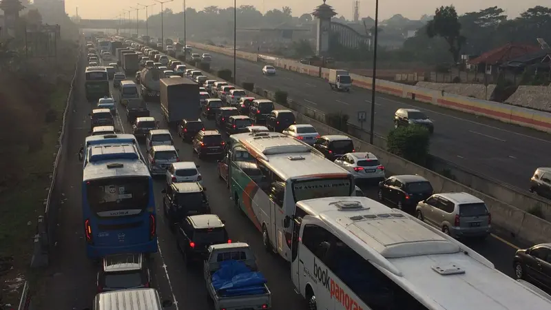 Kemacetan di Tol Cikampek