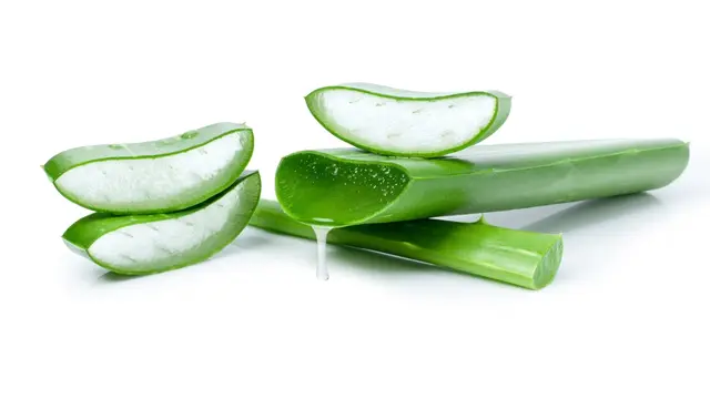 4 Bahan Alami yang Bantu Hilangkan Noda Hitam, Yakin Nggak Mau Nyimak?