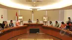 Menteri Perdagangan, Rachmat Gobel (kiri) dan Ketua Umum Asosiasi Pengusaha Indonesia (Apindo), Hariyadi R Sukamdani  saat penandatanganan MoU di Gedung Kementerian Perdagangan, Jakarta, Senin (13/4/2015). (Liputan6.com/Helmi Afandi)