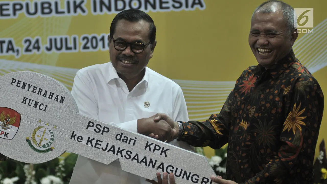 Serah terima barang rampasan KPK