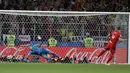 Proses gol saat adu penalti yang dicetak gelandang Inggris, Eric Dier, ke gawang Kolombia pada babak 16 besar Piala Dunia di Stadion Spartak, Moskow, Selasa (3/7/2018). Inggris menang 1-1 (4-3) atas Kolombia. (AP/Matthias Schrader)