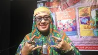 Renny Djajusman membawakan puisi denga musikalisasi rock di Bentara Budaya Yogyakarta