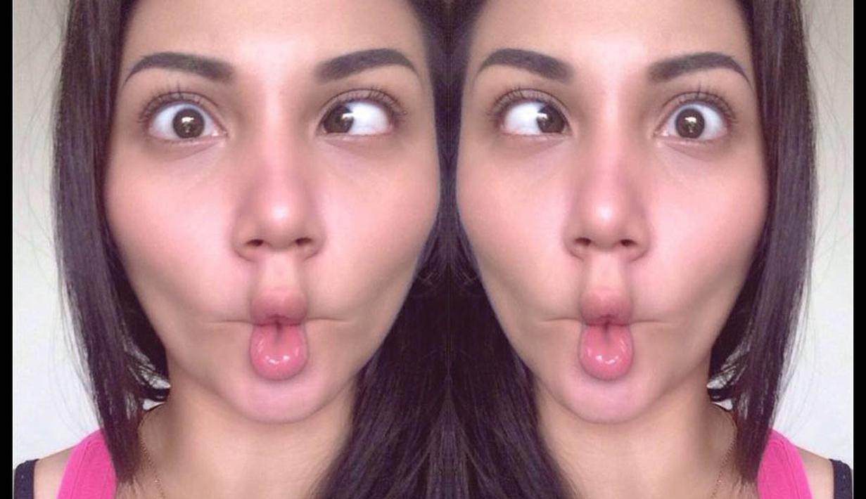 Di akun Instagramnya, Ariel Tatum meng-upload foto selfie dia dalam ekspresi dan pose yang konyol. Ariel tidak pernah jaim dan malu untuk terlihat jelek dengan ekspresi lucunya ini. (instagram.com/arieltatum)