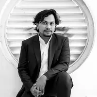 Tompi dikenal melalui album Bali Lounge. (via Instagram.com)