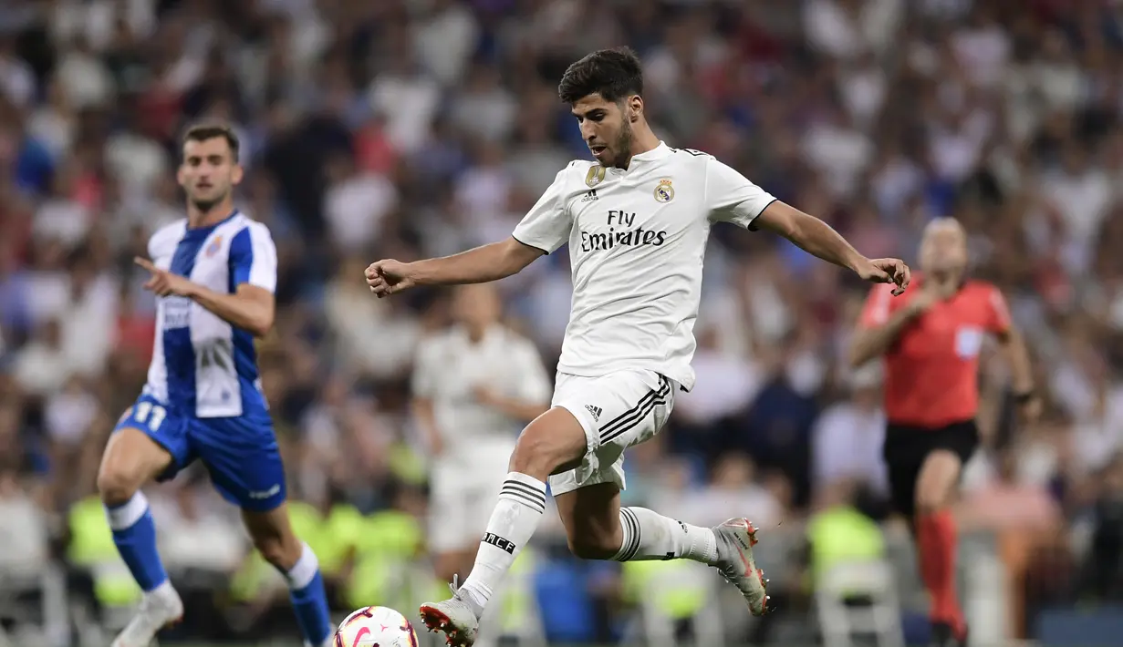 Tampil memukau Asensio kembali dilirik Real Madrid. Kegemilangannya turut menganntarkan Real Madrid menjuarai gelar Liga Champions 2016 dan 2017 secara beruntun. (AFP/Javier Soriano)