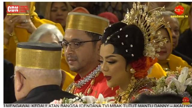 Dalam satu kali tarikan nafas, Danny mampu melafalkan ijab kabul.