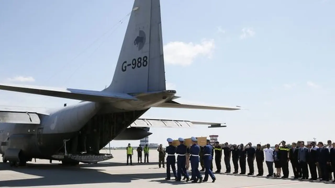 Upacara Megah dan Hari Berkabung Nasional Hormati Korban MH17