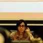 Menteri Keuangan Sri Mulyani saat konferensi pers APBN 2017 di kantor Kemenkeu, Jakarta, Kamis (27\10). Pertumbuhan ekonomi, sebagai indikator utama pencapaian, ditetapkan sebesar 5,1 persen untuk tahun depan. (Liputan6.com/Angga Yuniar)