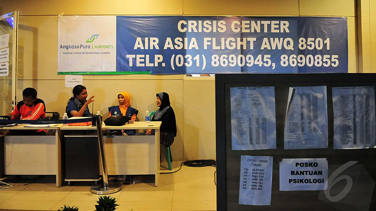 Begini Suasana Crisis Centre AirAsia Bandara Juanda