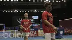 Pasangan Kevin Sanjaya Sukamuljo/Marcus Fernaldi Gideon, berhadapan dengan pasangan Denmark, Kim Astrup/Anders Skaarup Rasmussen di Indonesia Open 2017 di JCC, Rabu (14/6/2017). Indonesia kalah 16-21, 16-21. (Bola.com/M Iqbal Ichsan)