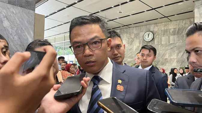 Megawati se ni udeležila zasedanja MPR zaradi slabega zdravja, kar ni vplivalo na odnos s Prabowom.