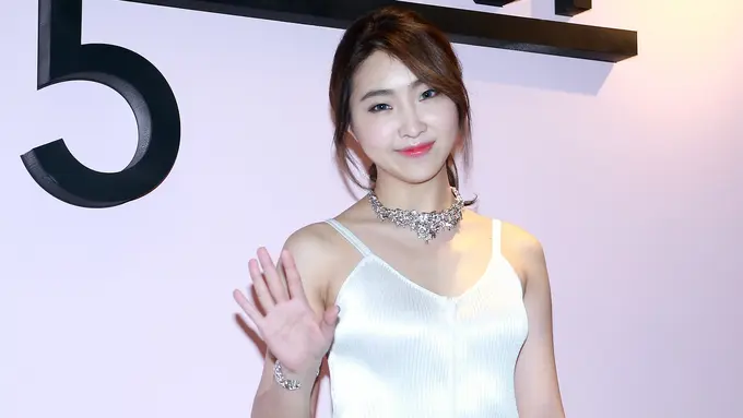 [Bintang] Catat, Ini Tanggal Rilis Album Solo Minzy eks 2NE1