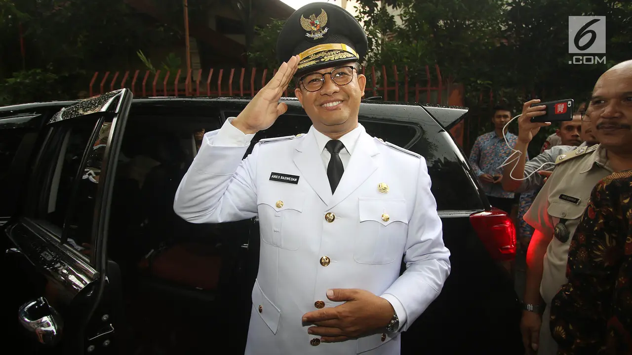 Anies Baswedan Menuju ke Masjid Sunda Kelapa