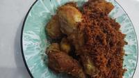 Resep ayam goreng bumbu khas Padang. (dok. Cookpad @bundaiie_95)