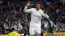 Cristiano Ronaldo mencetak satu gol saat timnya menang 4-0 atas Sevilla pada lanjutan La Liga Spanyol pekan ke-30 di Stadion Santiago Bernabeu, Senin (21/3/2016) dini hari WIB.  (REUTERS/Sergio Perez)