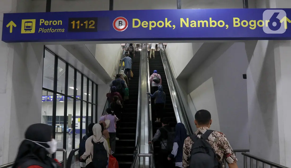 Kecepatan operasional KRL pada lintas Nambo–Depok yang sebelumnya 70 km per jam kini ditingkatkan menjadi 80 km per jam. (Liputan6.com/Herman Zakharia)