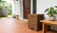 8 Ide Tempat Sampah Tersembunyi di Teras Depan agar Rumah Terlihat Lebih Bersih, Unik dan Estetik
