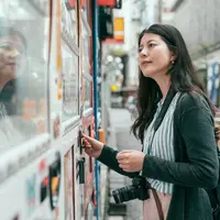 Smart Vending Machine Pertama untuk Produk UMKM/copyright shutterstock.com